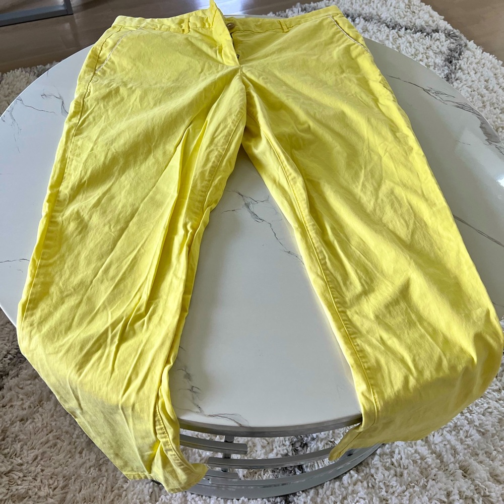 Gap boyfriend khakis in excellent condition